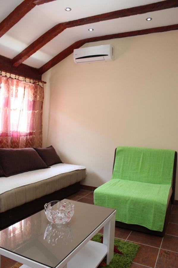 Apartments Bordo Tivat Zimmer foto